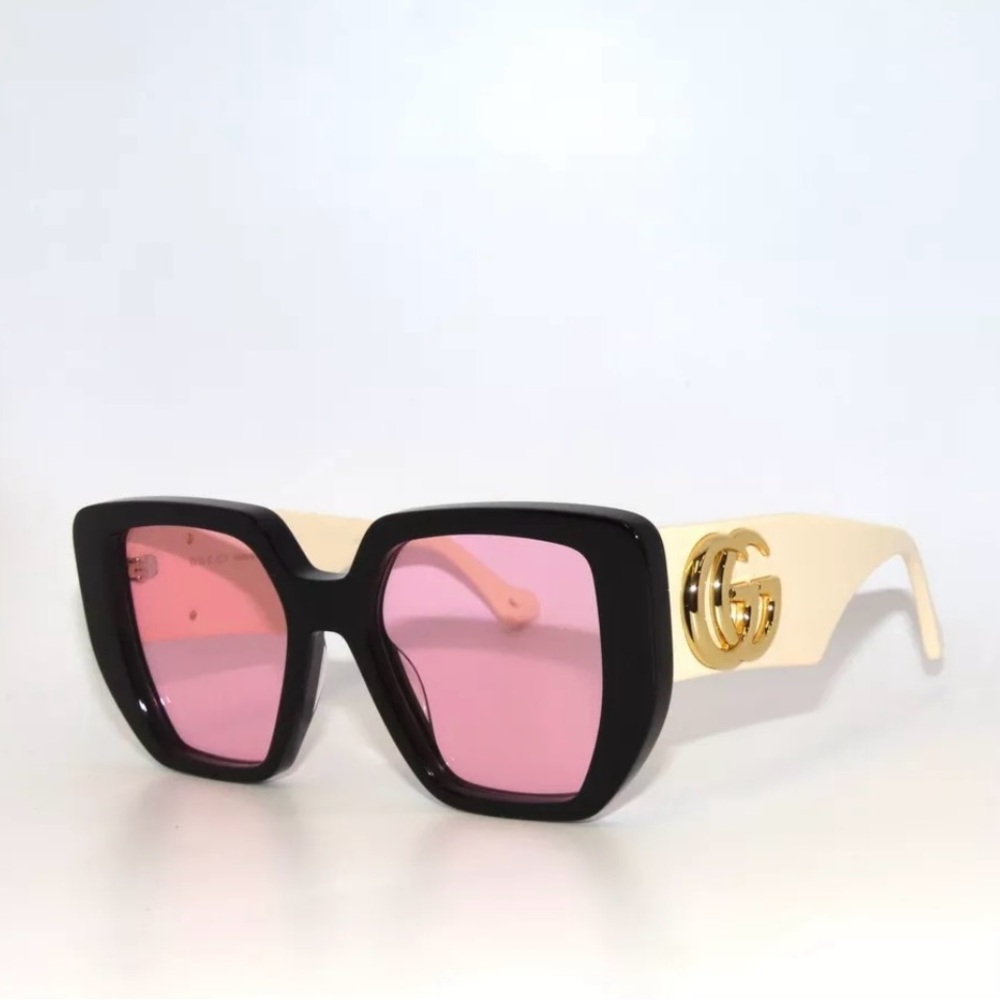 Gucci GG0956S Black White Pink Sunglasses - New with tags